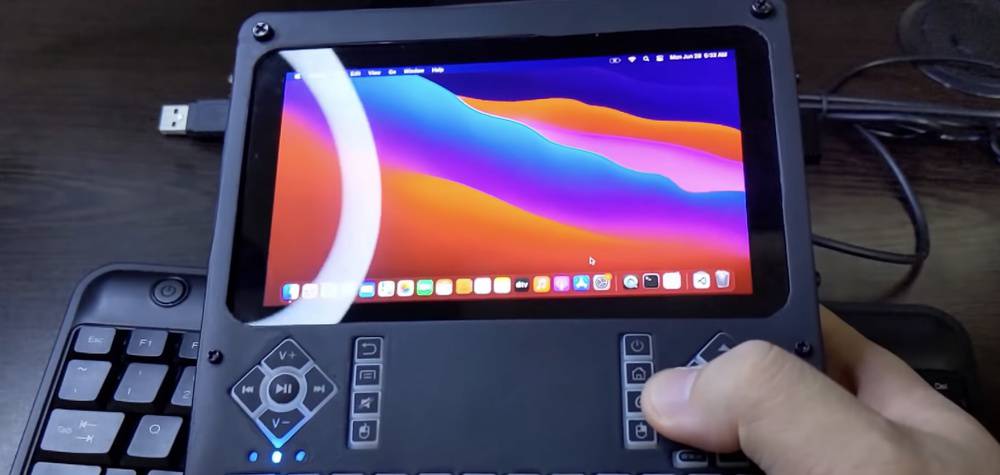 Le plus petit Hackintosh du monde
